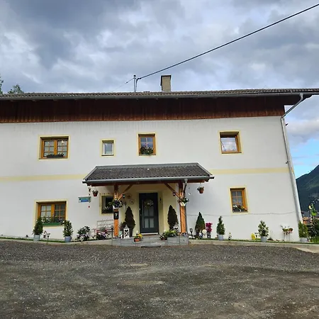 Hubner 1 Am Flattachberg *